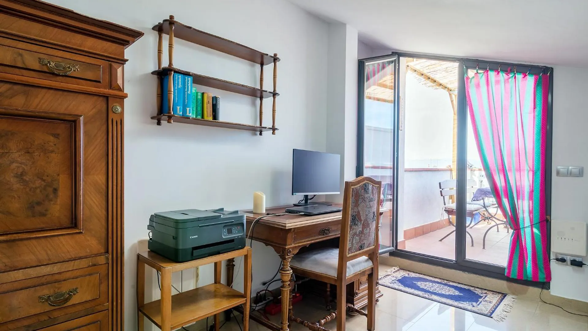 Citadel Holiday Apartments 